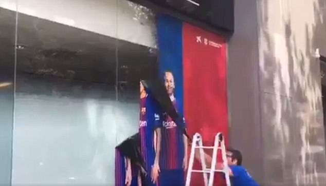 Barca gỡ bỏ hình ảnh của Neymar ảnh 2 Barca go bo hinh anh cua Neymar anh 2