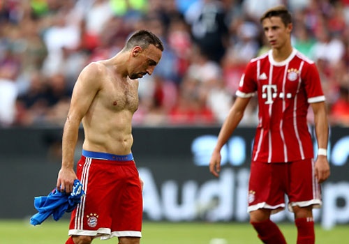 Bayern tiep tuc gay that vong khi thua 0-2 truoc Napoli hinh anh