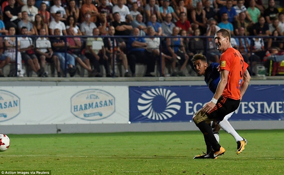 Rooney cung Everton da play-off Europa League anh 1