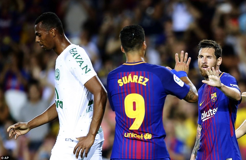 Barca co tran dau cam xuc voi Chapecoense anh 10