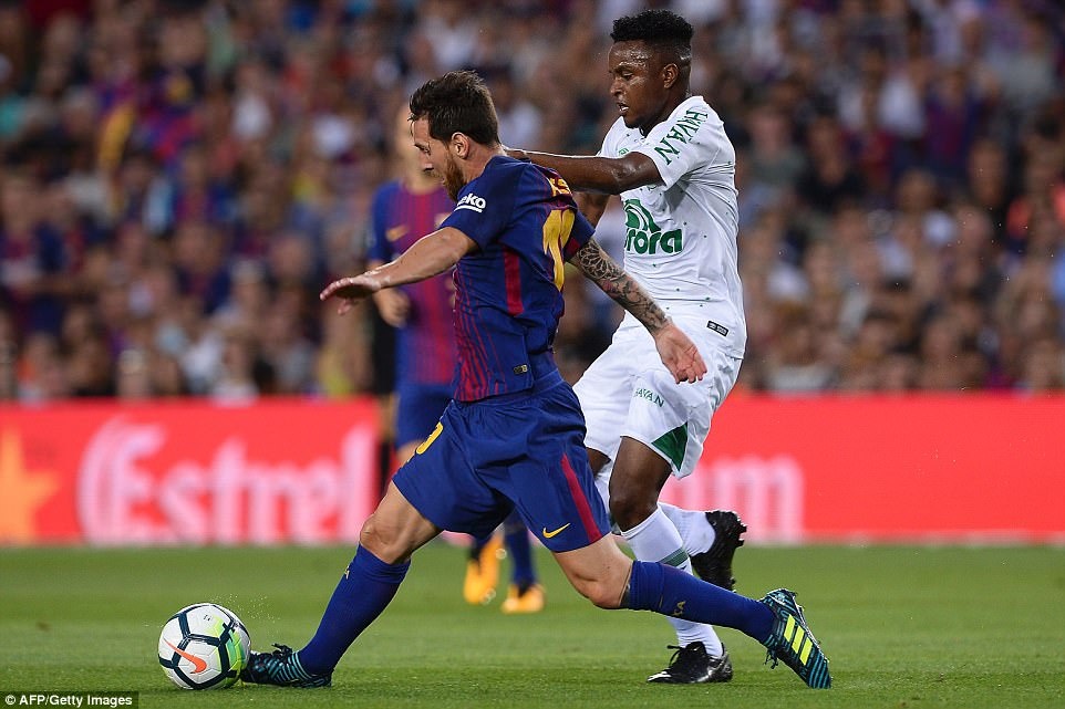Barca co tran dau cam xuc voi Chapecoense anh 9