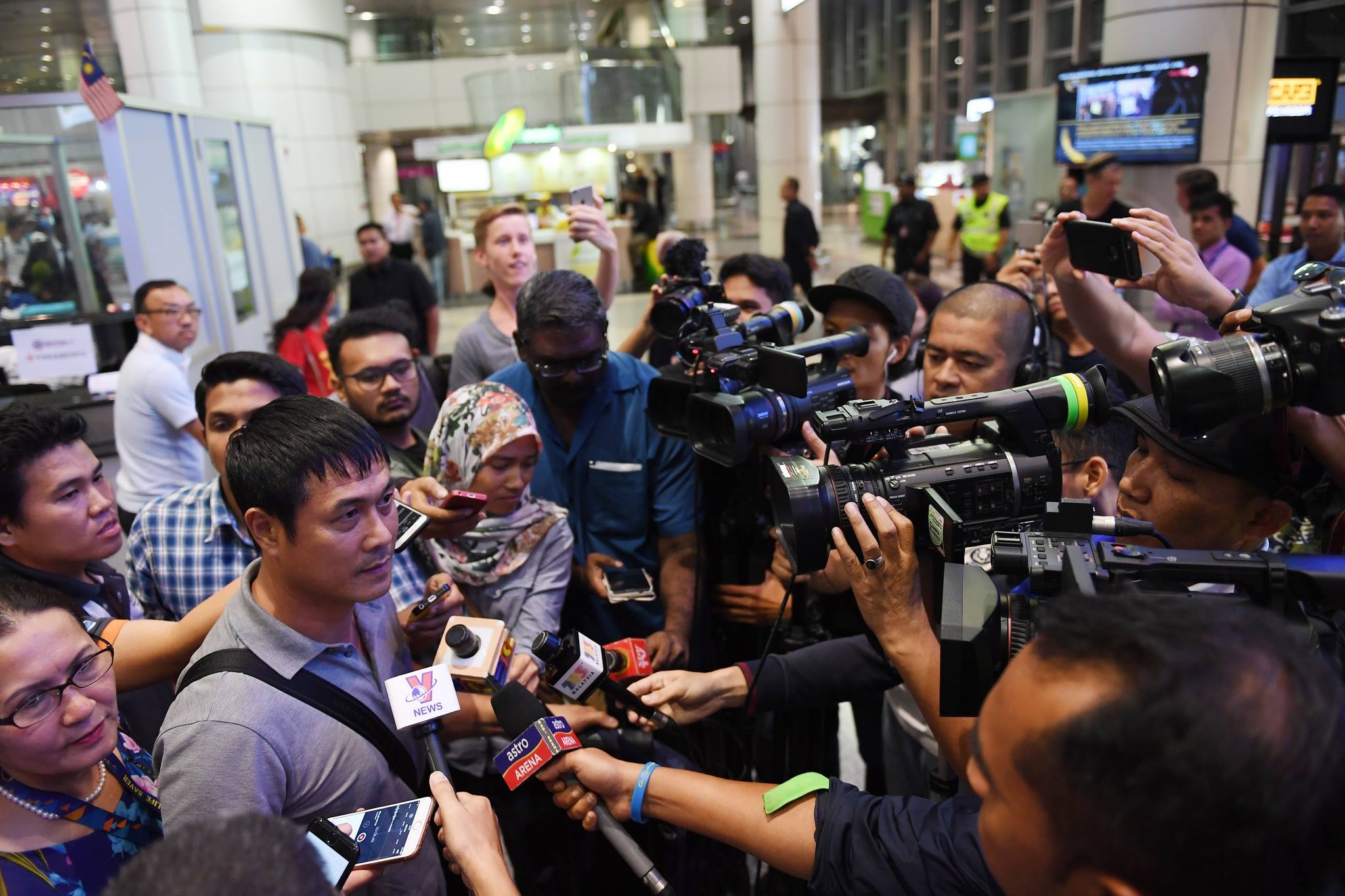 Truyen thong Malaysia san don U22 VN du SEA Games hinh anh