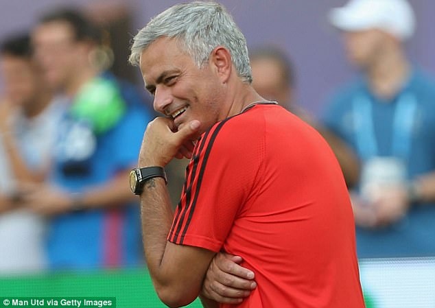 Đội hình MU hơn 400 triệu bảng ảnh 8 Doi hinh MU hon 400 trieu bang anh 8