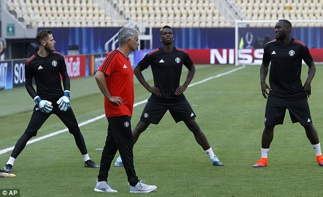 Đội hình MU hơn 400 triệu bảng ảnh 5 Doi hinh MU hon 400 trieu bang anh 5