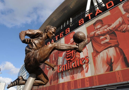 Bergkamp nhan giai ban thang dep nhat Premier League hinh anh