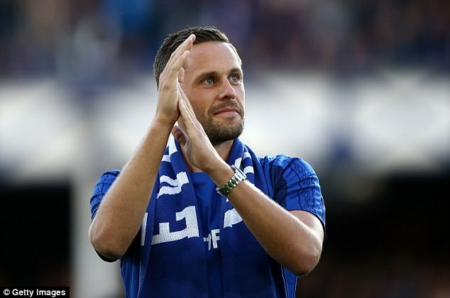 Ban hop dong ky luc Everton ra mat anh 4