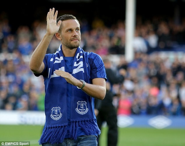 Ban hop dong ky luc Everton ra mat anh 8