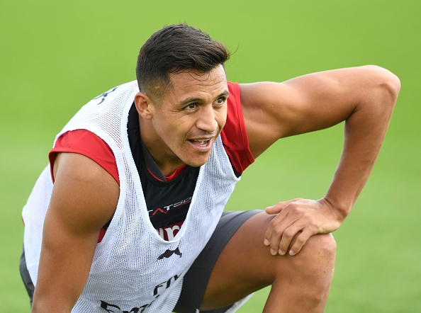 Sanchez vui vẻ tập luyện cùng đồng đội ảnh 1 Sanchez vui ve tap luyen cung dong doi anh 1