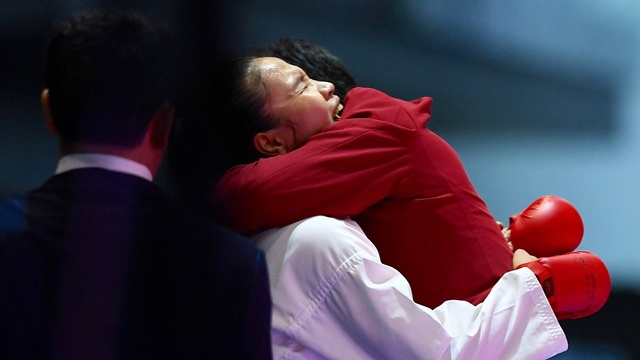 Hong Anh vo oa cam xuc sau khi thang vo si chu nha kich tinh hinh anh