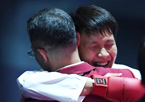 Thang ap dao doi thu Thai Lan, karate VN gianh 2 HCV hinh anh