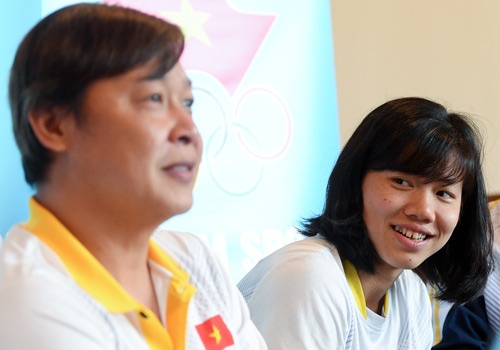 HLV Dang Anh Tuan: ‘Khong lo Anh Vien thi dau qua tai’ hinh anh