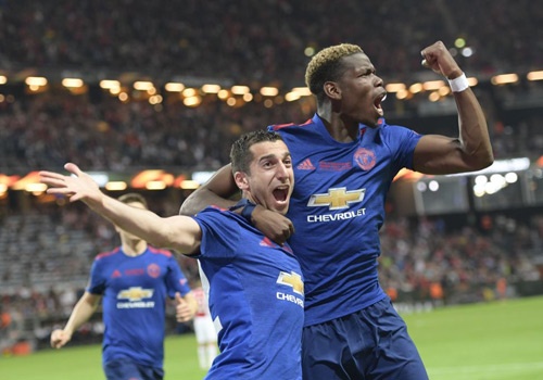 Nhung cau thu choi hay nhat Premier League thang 8 hinh anh