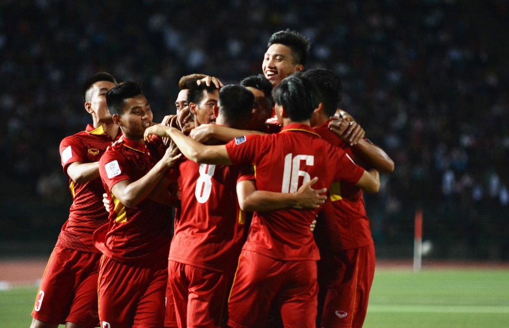 Tran Campuchia vs DTVN anh 1