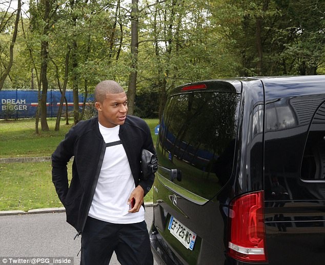 Mbappe có buổi tập đầu tiên ở PSG ảnh 2 Mbappe co buoi tap dau tien o PSG anh 2