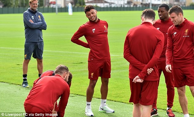 Chamberlain hào hứng tập luyện ở Liverpool ảnh 2 Chamberlain hao hung tap luyen o Liverpool anh 2