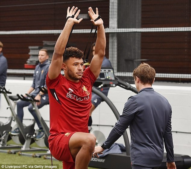Chamberlain hào hứng tập luyện ở Liverpool ảnh 5 Chamberlain hao hung tap luyen o Liverpool anh 5