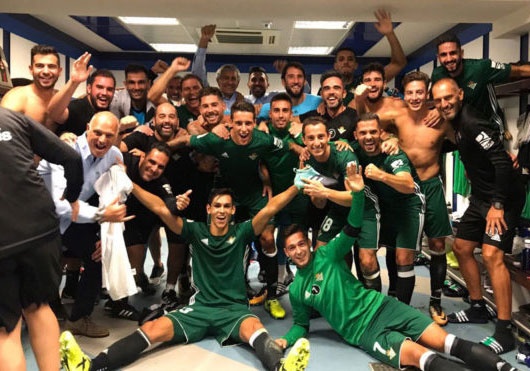 Doi thu an mung phan khich sau khi thang Real hinh anh