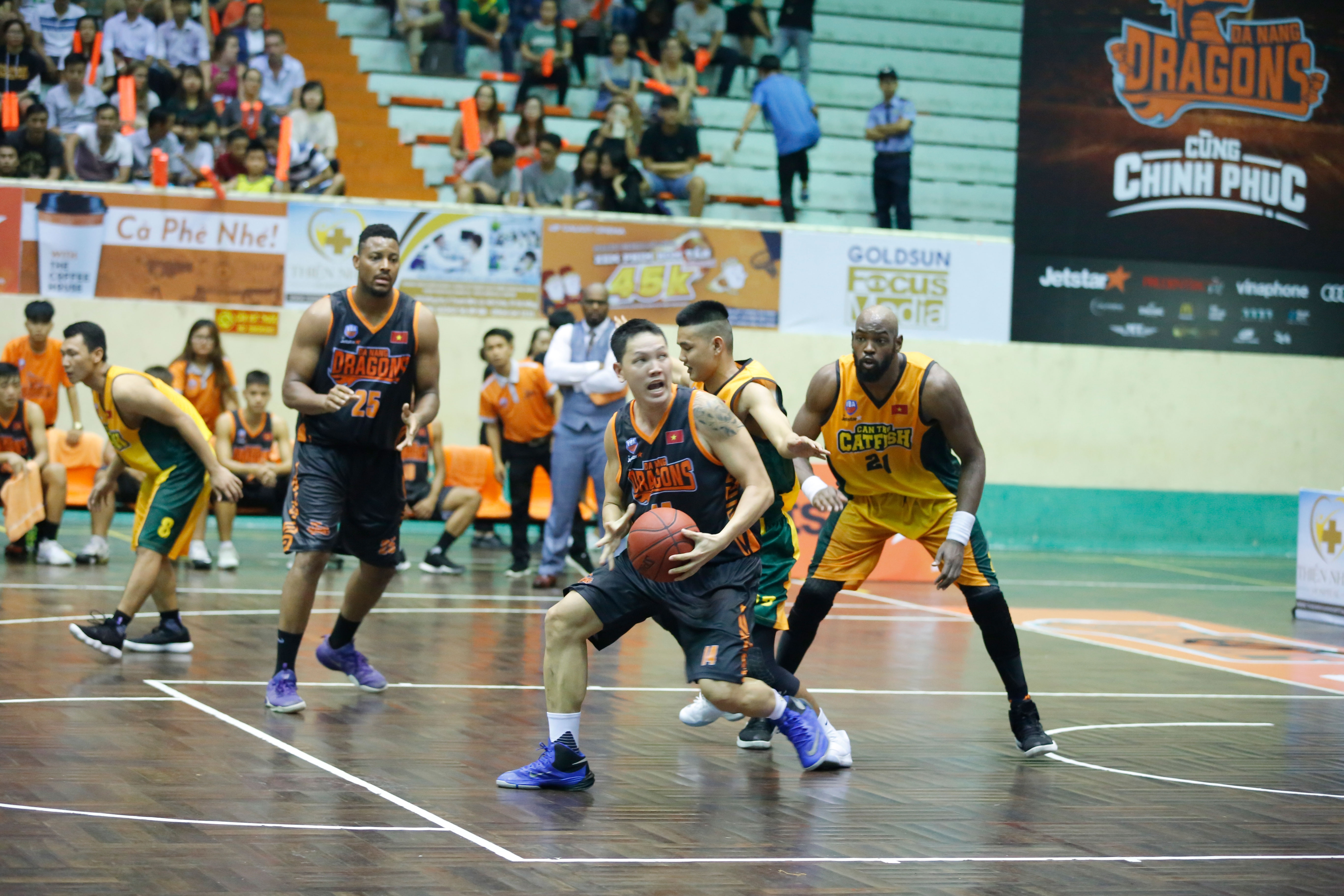 Danang Dragons lan thu 3 bi danh sap anh 4