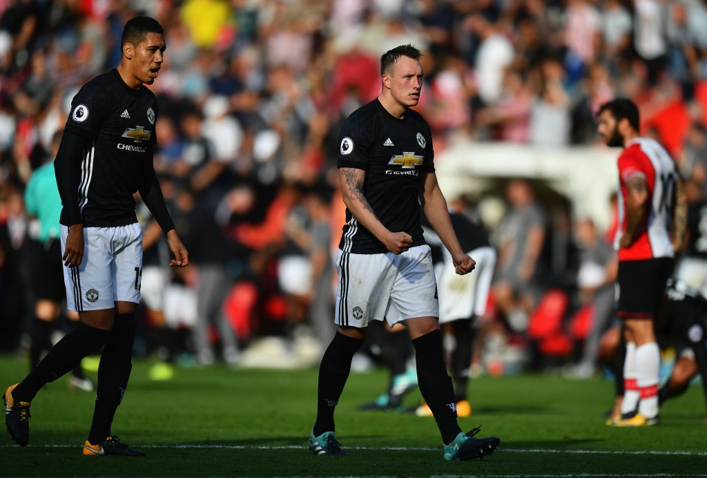 Morata noi bat trong doi hinh vong 6 anh 4