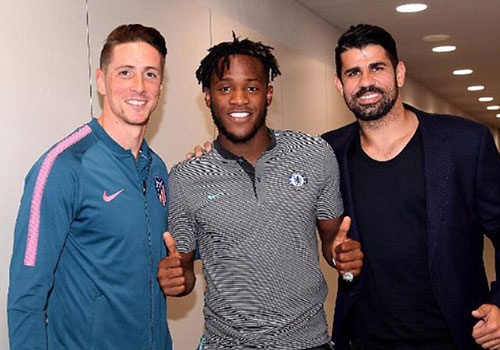 Torres, Costa chup anh cung ngoi sao giup Chelsea thang Atletico hinh anh