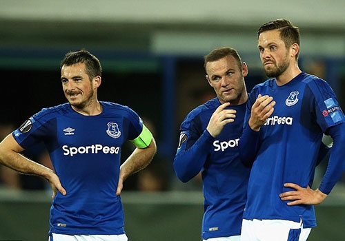 Rooney trung phat sai lam cua doi phuong, Everton van khong the thang hinh anh