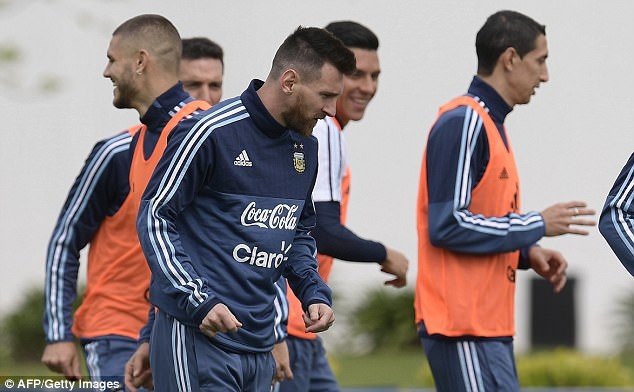 Messi tich cuc tap luyen anh 5