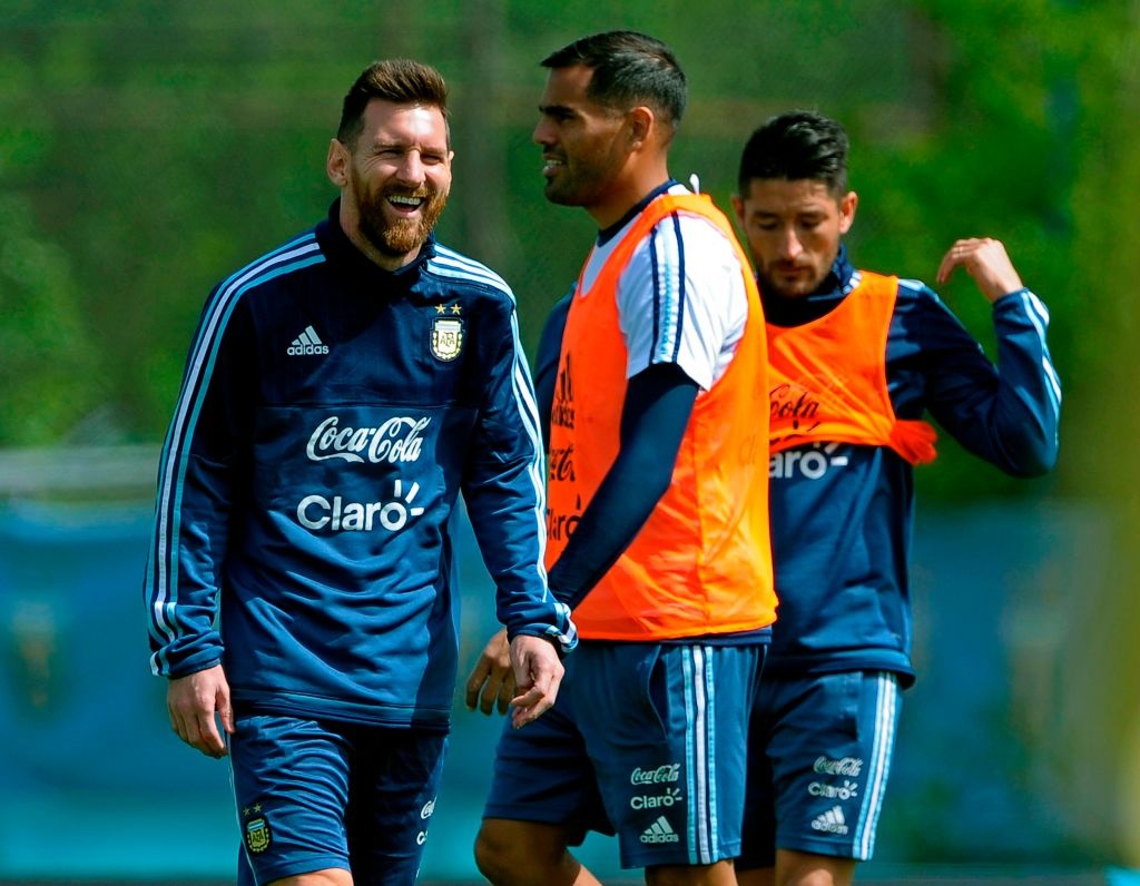 Messi vui ve truoc tran gap Ecuador anh 1
