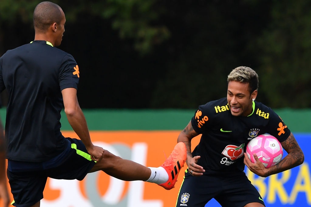 Neymar chụp cùng huyền thoại ‘Ro béo’ ảnh 3 Neymar chup cung huyen thoai ‘Ro beo’ anh 3
