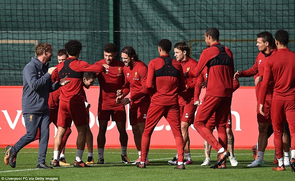 Liverpool khong lo lang truoc tran gap MU anh 1