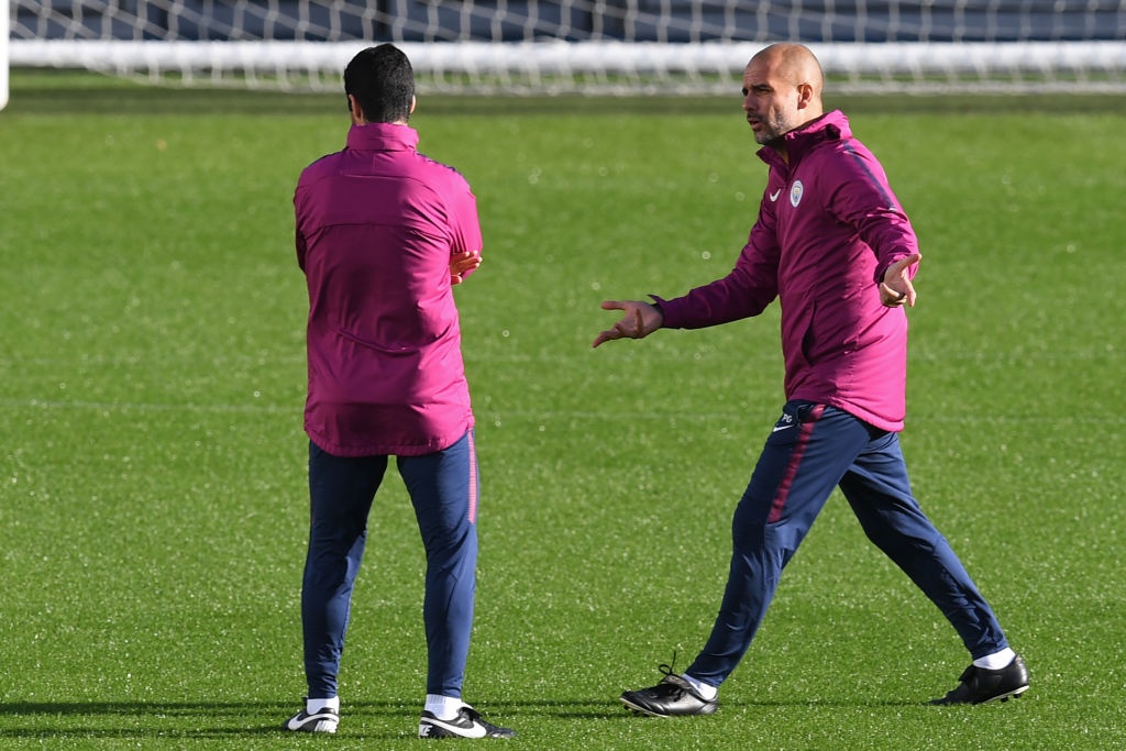 Pep Guardiola la het cau thu Man City anh 2