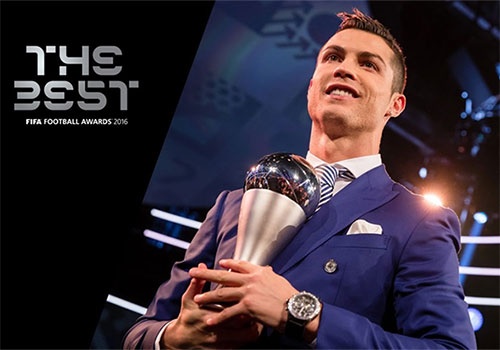 ‘Ronaldo se thang Messi o giai cau thu hay nhat FIFA’ hinh anh