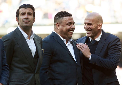 Messi bi loai khoi doi hinh hay nhat game FIFA hinh anh