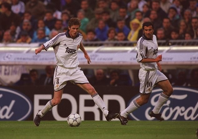 Luis Figo vui mung hoi ngo McManaman anh 2