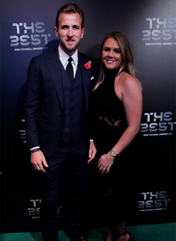 Nhung bong hong trong buoi vinh danh Ronaldo anh 7