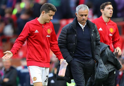 Herrera phu nhan mau thuan voi HLV Mourinho hinh anh