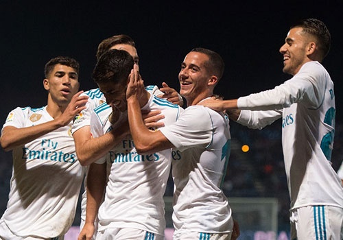 Real Madrid danh bai doi hang ba nho 2 qua penalty hinh anh