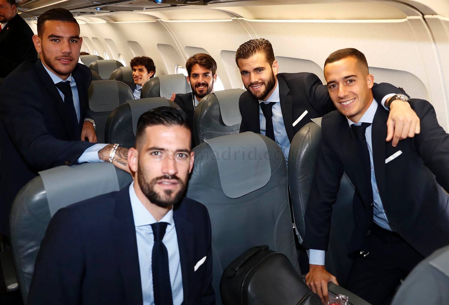 Ronaldo vui vẻ lên đường đá Champions League ảnh 5 Ronaldo vui ve len duong da Champions League anh 5