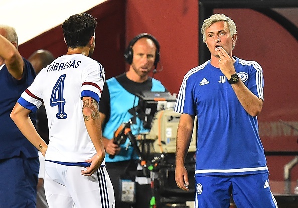 Fabregas mat ngu khi HLV Mourinho bi sa thai hinh anh