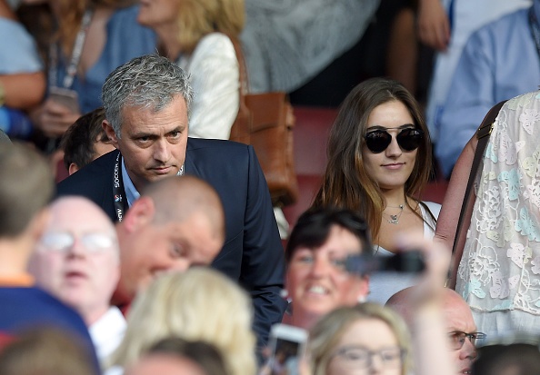 Mourinho hanh phuc mung sinh nhat con gai anh 2