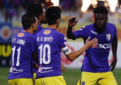 CLB Ha Noi thang doi TP.HCM 4-0, vuon len dan dau V.League hinh anh