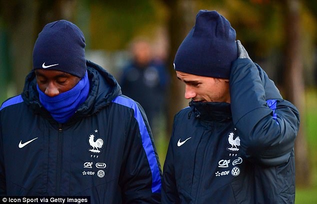 Giroud đen đủi khi trở lại tuyển Pháp ảnh 4 Giroud den dui khi tro lai tuyen Phap anh 4