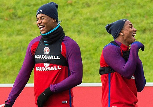 Dan sao MU phan khich truoc tran gap DT Duc hinh anh