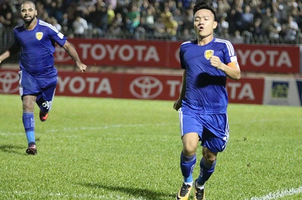 Trận CLB Quảng Nam vs CLB Quảng Ninh ảnh 1 Tran CLB Quang Nam vs CLB Quang Ninh anh 1