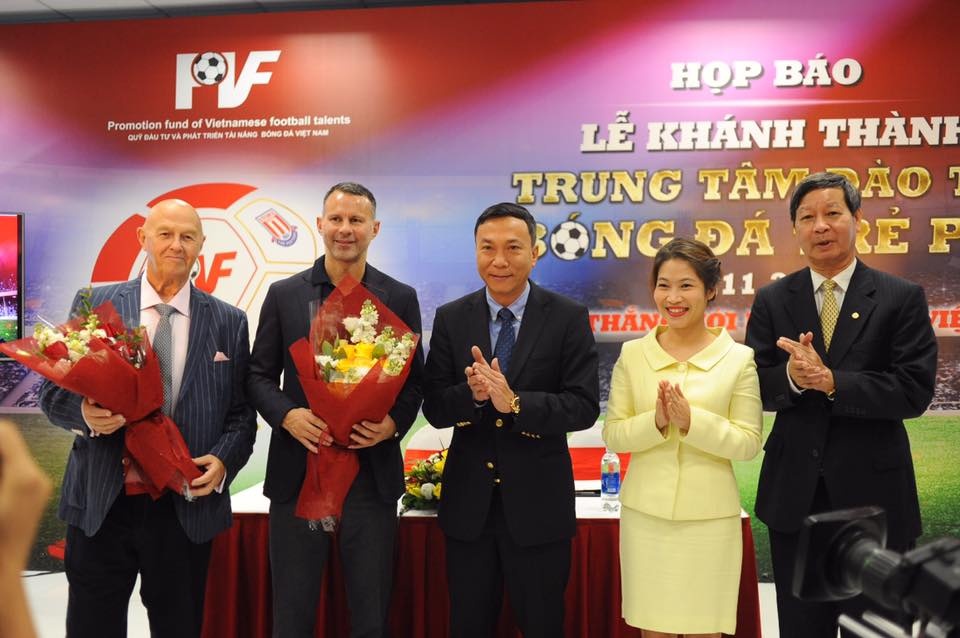 Giggs tham gia sự kiện tại Việt Nam ảnh 3 Giggs tham gia su kien tai Viet Nam anh 3