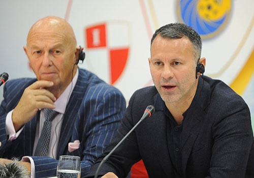 Ryan Giggs muon giup Viet Nam thuc hien uoc mo World Cup hinh anh