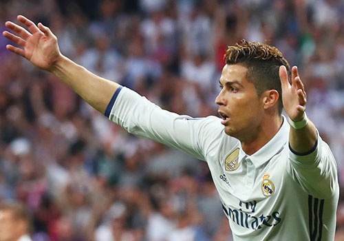 Ronaldo truoc co hoi pha them ky luc o Champions League hinh anh