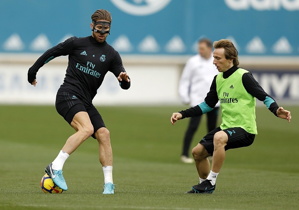 HLV Zidane loai Bale va Ramos anh 3