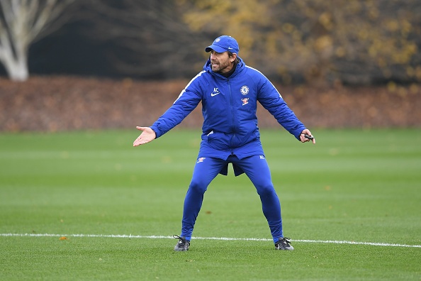 Fabregas bit mat khi Chelsea den Liverpool anh 7