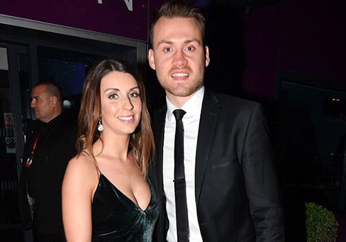 Dan WAGs Liverpool khoe sac tai buoi gay quy tu thien hinh anh