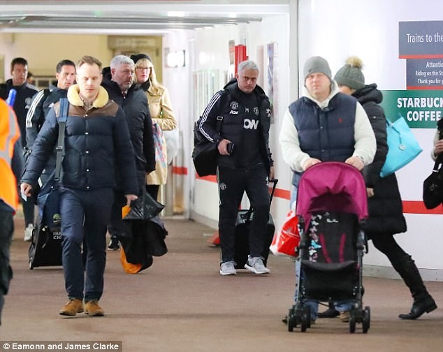 Ibrahimovic trông căng thẳng ảnh 7 Ibrahimovic trong cang thang anh 7